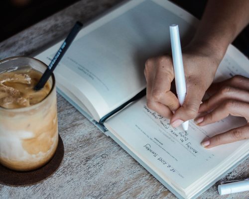 WEB—prophsee-journals-4AL-idYwsEc-unsplash WEB---prophsee-journals-4AL-idYwsEc-unsplash